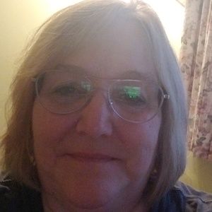 Meet your Posher, Denise